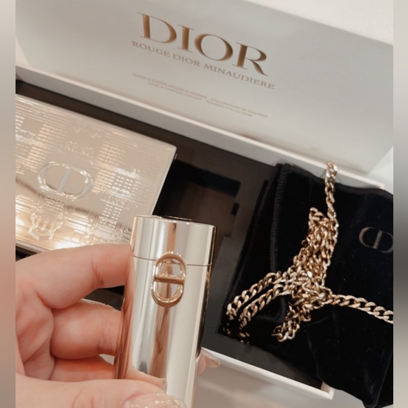 SOLD💕Limited Edition Rouge Dior Minaudiere set - Picture 4 of 6